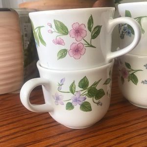 Like New Corelle Coordinates Stoneware, 4 Set